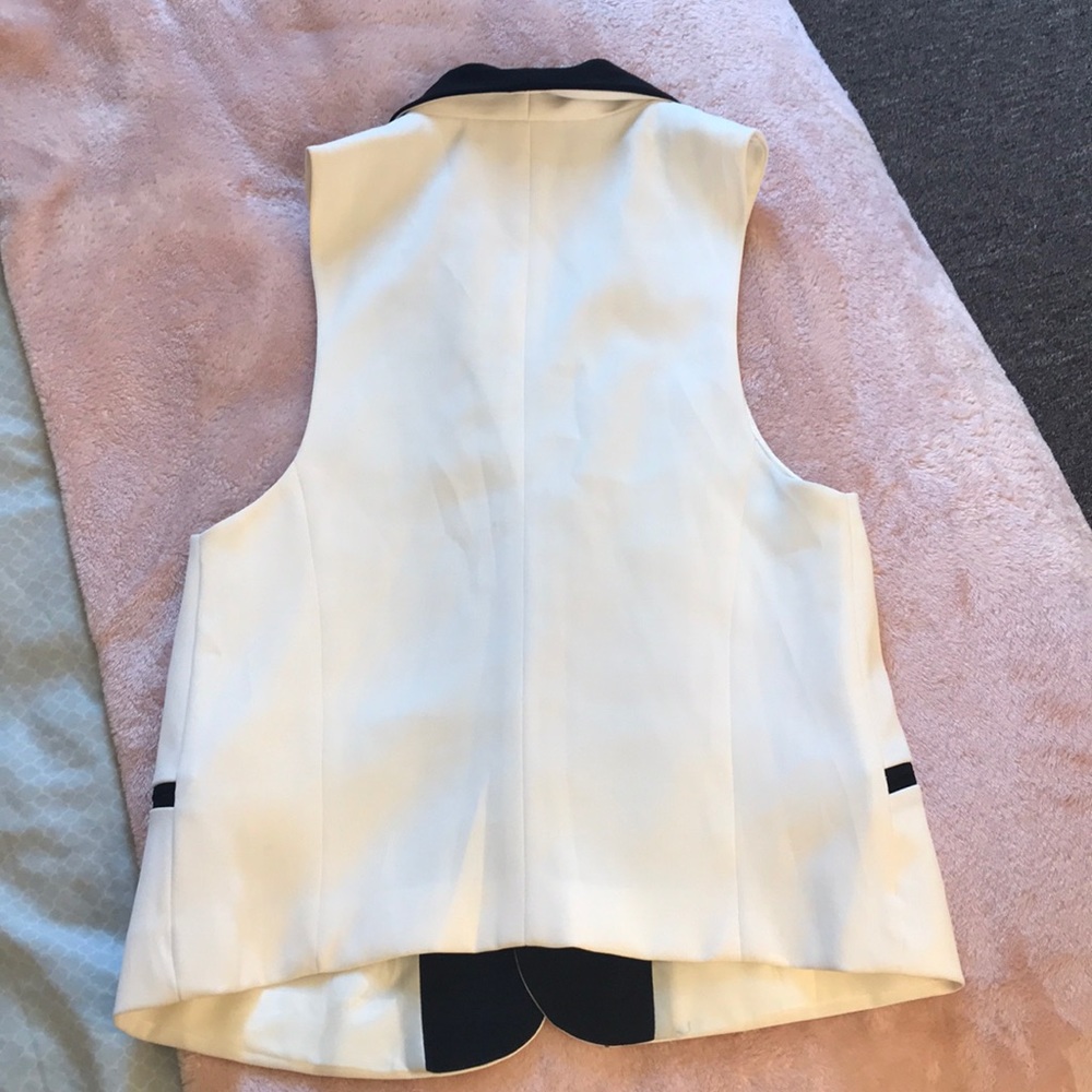 Vest - Picture 2 of 2